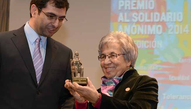 Entrega del XV Premio al Solidario Anónimo a Dª Concepción Modino Rodriguez. Paraninfo del Campus de La Merced