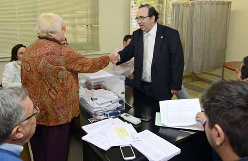 Elecciones a Órganos de Representación - PDI - PAS 2014. El Rector Orihuela, visita las mesas electorales del Campus de Espinardo