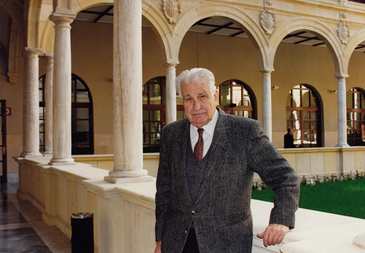 1996-01-23 Manuel Muñoz Cortés [Luis Urbina] Claustro 2)
