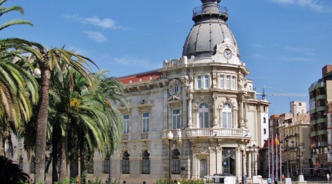 La UMU aportará su conocimiento para ayudar en proyectos del Ayuntamiento de Cartagena
