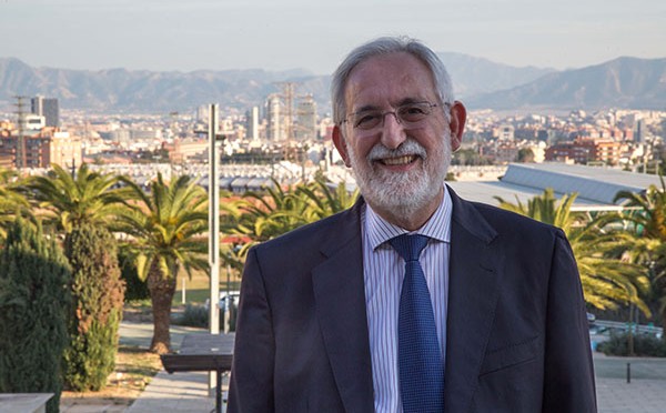 Entrevista al candidato a Rector Emilio Martínez Navarro
