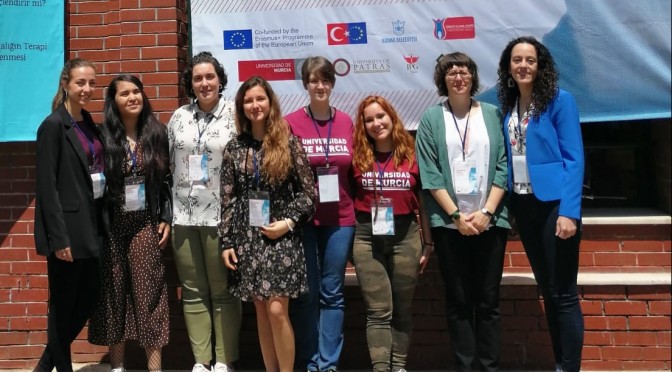 Siete alumnas de la UMU participan en Turquía en un proyecto sobre la infancia refugiada