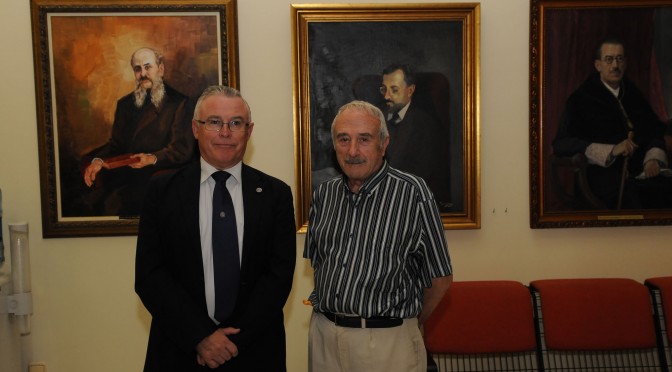 Muere José María Falgas, el artista que completó hace una década la galería de Rectores de la UMU con los primeros Comisarios Regios de la institución