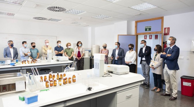 Inaugurado el laboratorio de prácticas de Bioquímica, Química y Materiales Ópticos