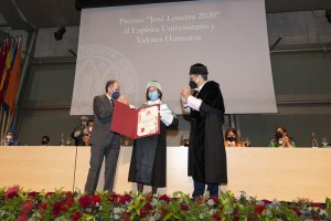 Francisca Moya, premio José Loustau al espíritu universitario