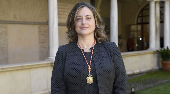 Francisca Mª Ferrando toma posesión como nueva decana de la Facultad de Derecho de la Universidad de Murcia