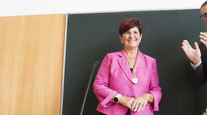 Carmen Robles toma posesión como decana de Medicina de la Universidad de Murcia