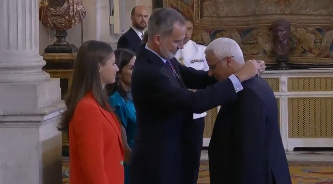 El profesor de la UMU Ángel Pérez Ruzafa, condecorado hoy con la Orden del Mérito Civil